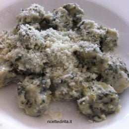 Gnocchi di pane e ortica