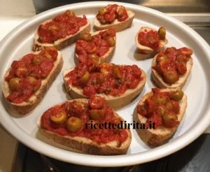 Bruschetta alla puttanesca
