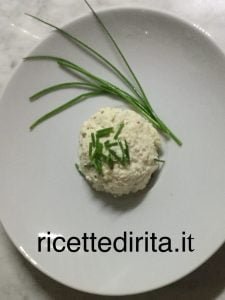 Ricotta con erba cipollina