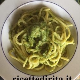 Spaghetti con zucchine e Pistacchi