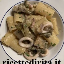 Pasta con calamari e carciofi